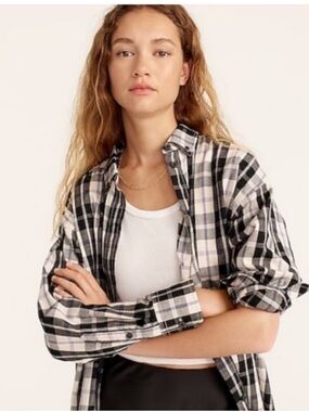 J.Crew Relaxed Fit Featherweight Flannel Black Purple Plaid Button Front Shirt